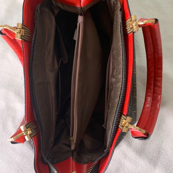 Mei&Ge Purse - Picture 3 of 4